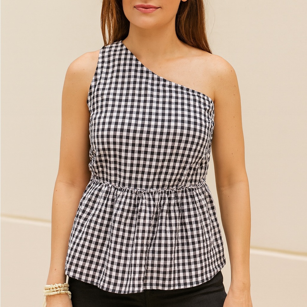 Fall $10 SALE🍂🍁

Black and White Gingham One-Shoulder Top